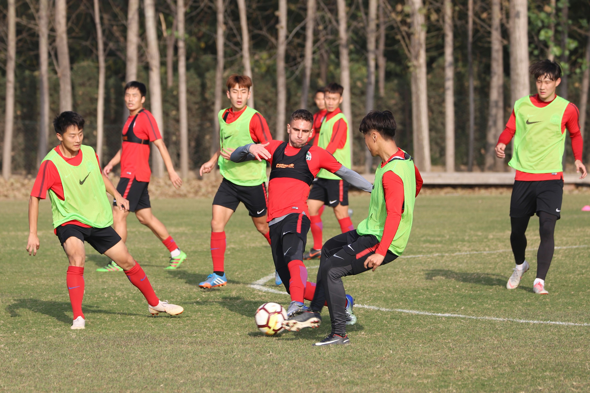 pg游戏关于克里夫兰骑士发布备战花絮；今晨复出首秀；葡超任务艰巨；训练强度明显提升的信息